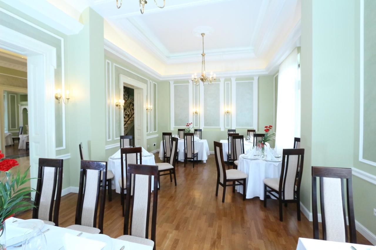 Отель Green Park Boutique Hotel Фокшани-35