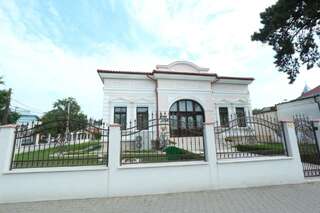 Отель Green Park Boutique Hotel Фокшани-4