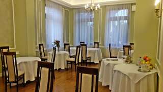 Отель Green Park Boutique Hotel Фокшани-5